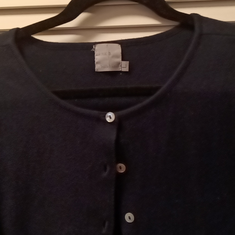 Cardigan, pearl buttoLaurie B Woman size large cotton button down sweater black.